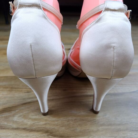 🩵NWOB Champagne Rhinestone Satin Strappy Platform Heels Size 8 - Picture 10 of 14